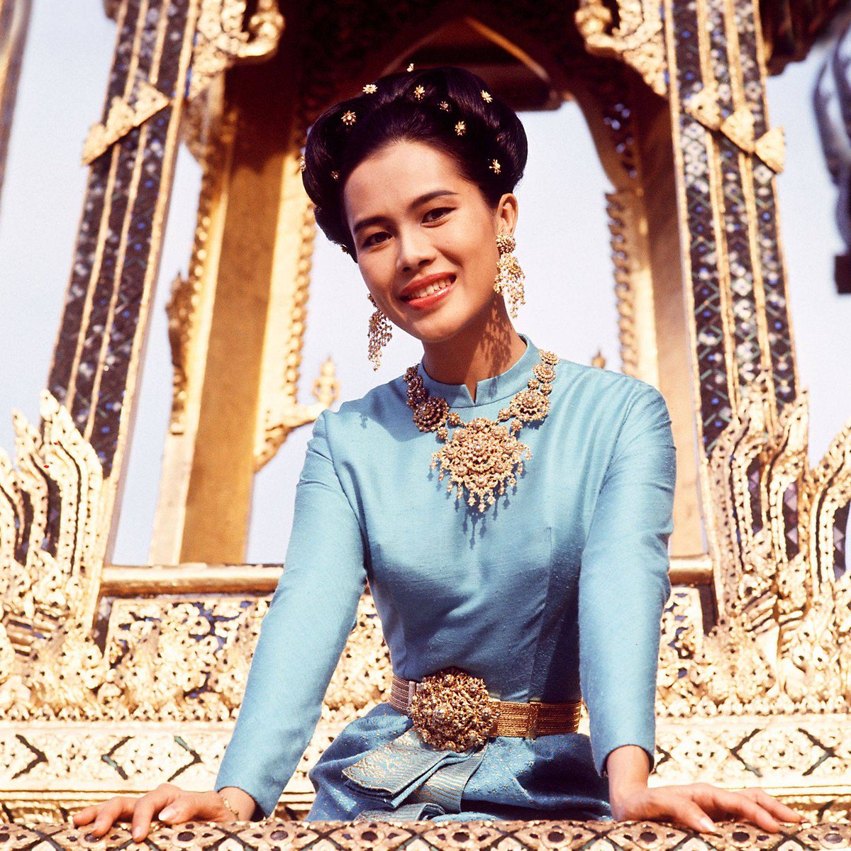 9Kings1910 (@9kings1910) on Twitter photo Queen Sirikit of Thailand (12 Aug 1932 - 24 Oct 2025) Queen Sirikit of Thailand (12 Aug 1932 - 24 Oct 2025)