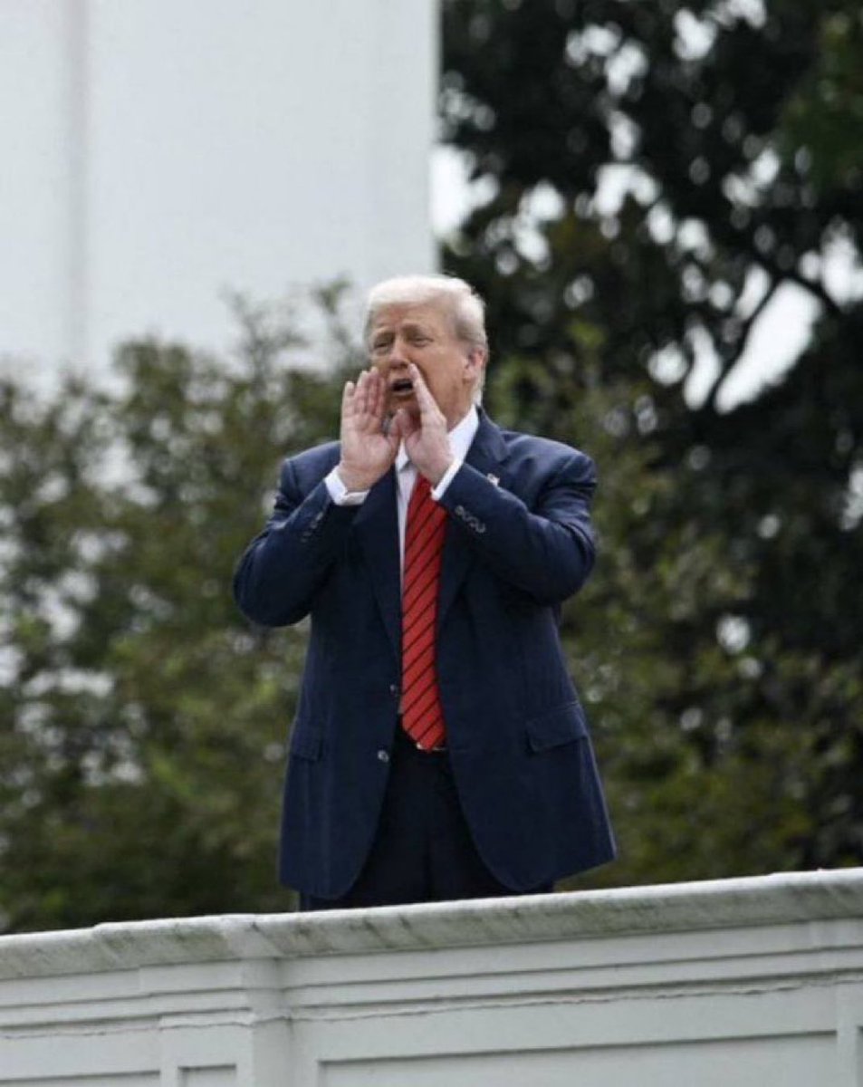 “The ballroom just got 10,000 square feet 
bigger” 😂😂