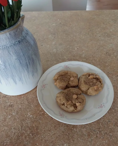 monkyfromheck's tweet photo. pumpkin snickerdoodles with butterscotch chips, more pumpkin foods otw https://t.co/TVgxKHrjcZ
