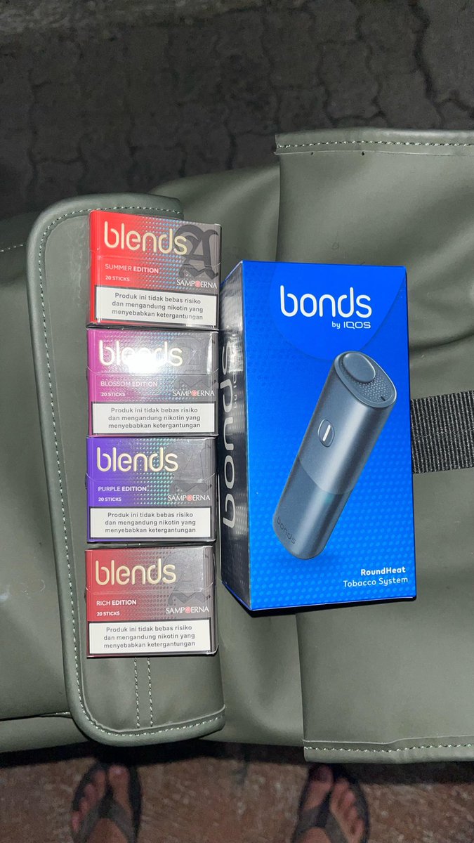 FluffyPollar's tweet photo. @Polinesmnfs 
wts!
Jual Bonds by Iqos (new unit) 100k aja, bebas pilih warna device &amp; free 2 variant blends https://t.co/Z1WfHl4w1y