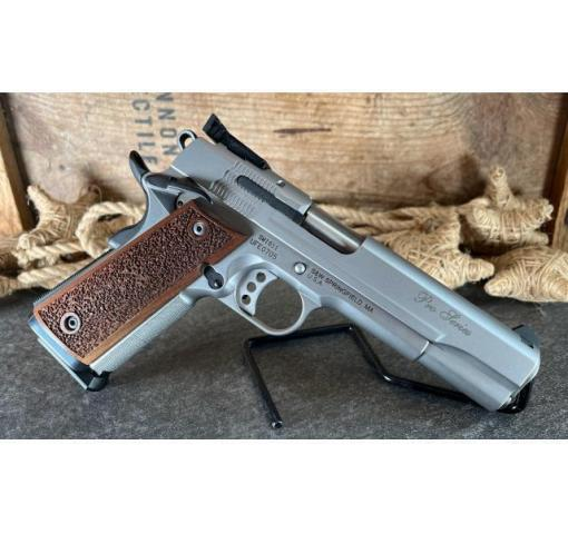 Friends - This brand new Pro Series S&amp;W SW1911 9mm pistol is on our auction site!  Remember our 10% down, 10-payment, Marriage-Saver (TM) layaway is here for you for $10 additional if it helps!  Check it out and Good luck!  :D  ~Harvey

harveysauctions.com/pistols/new-sm…
