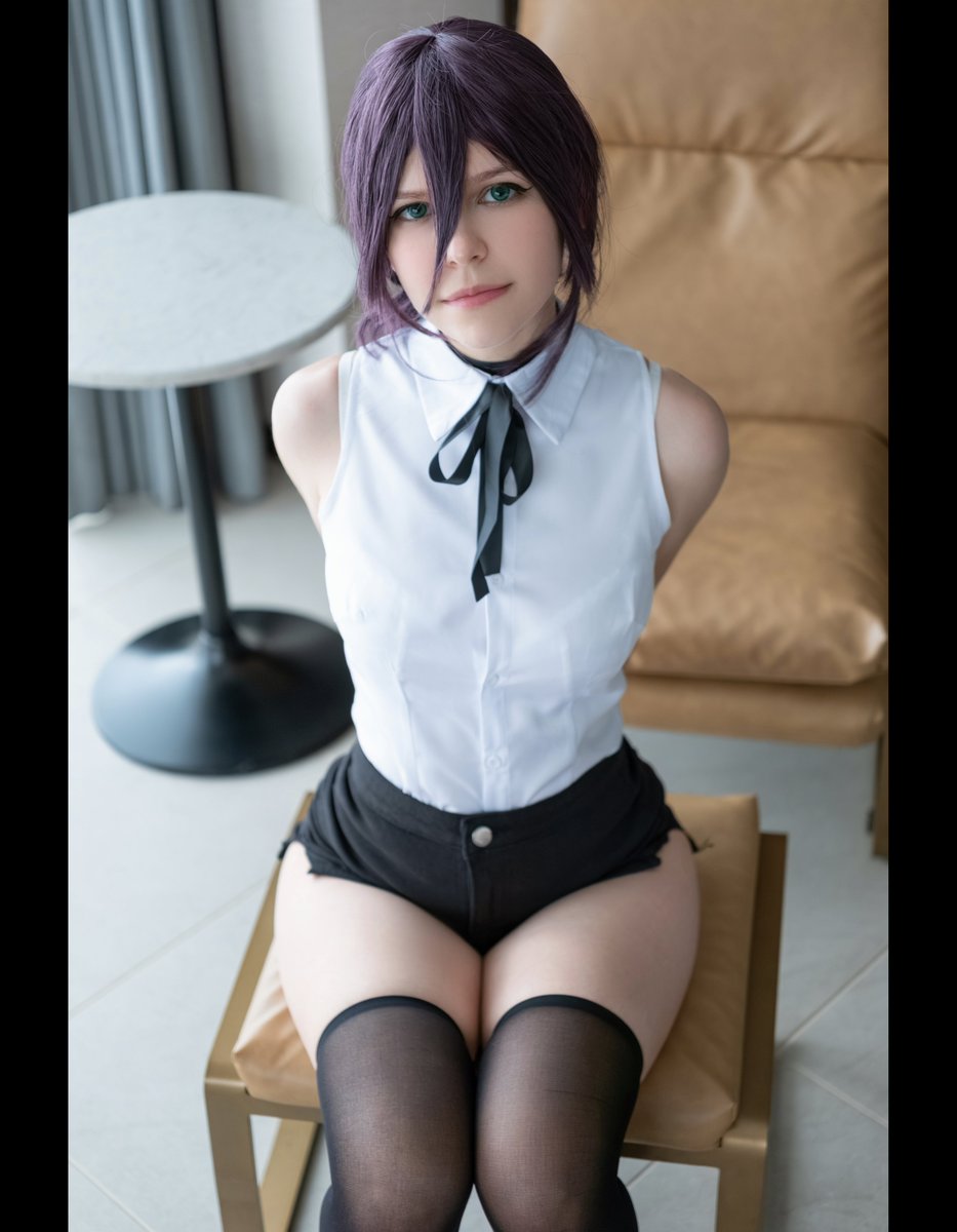 aimi_cosplay's tweet photo. I actually have arms https://t.co/AMeiLy1IRv