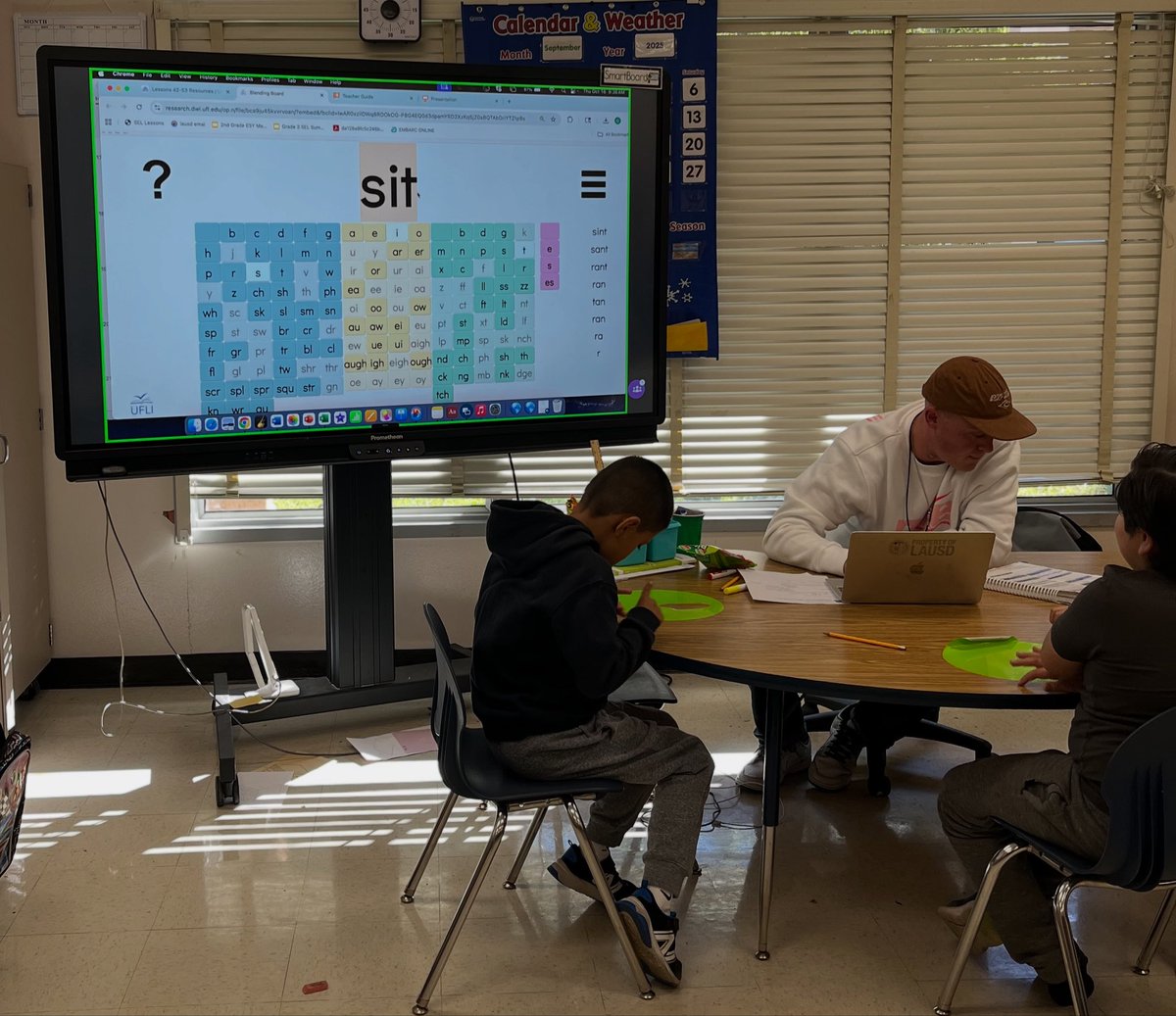 Region North SPED (@regionnorthsped) on Twitter photo We appreciate the importance of small group instruction and how targeting instruction for students propels their learning. Here we can see Mr. Cole's class using UFLI in small groups at Columbus Ave. Elementary School. We appreciate the importance of small group instruction and how targeting instruction for students propels their learning. Here we can see Mr. Cole's class using UFLI in small groups at Columbus Ave. Elementary School.