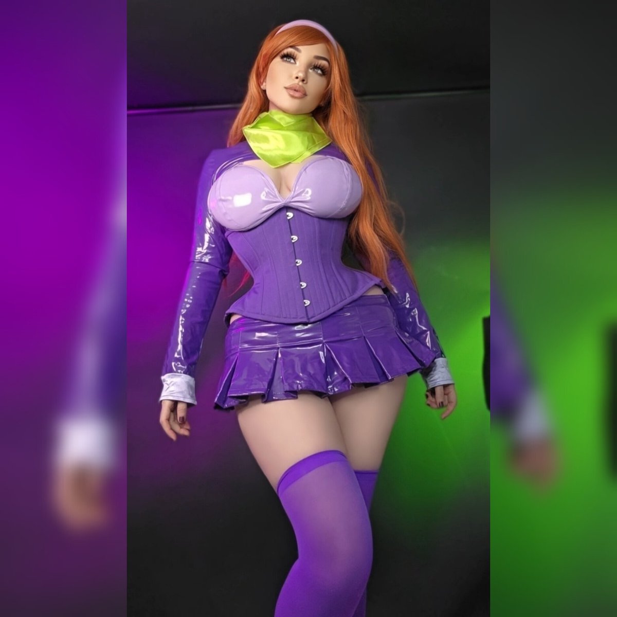 IvyTenebrae's tweet image. Who wants to join me in the hunt for Scooby Snacks? 👀 🔎 
Sending 🍑 view to a few random people who put uo their hands 🙌🏻