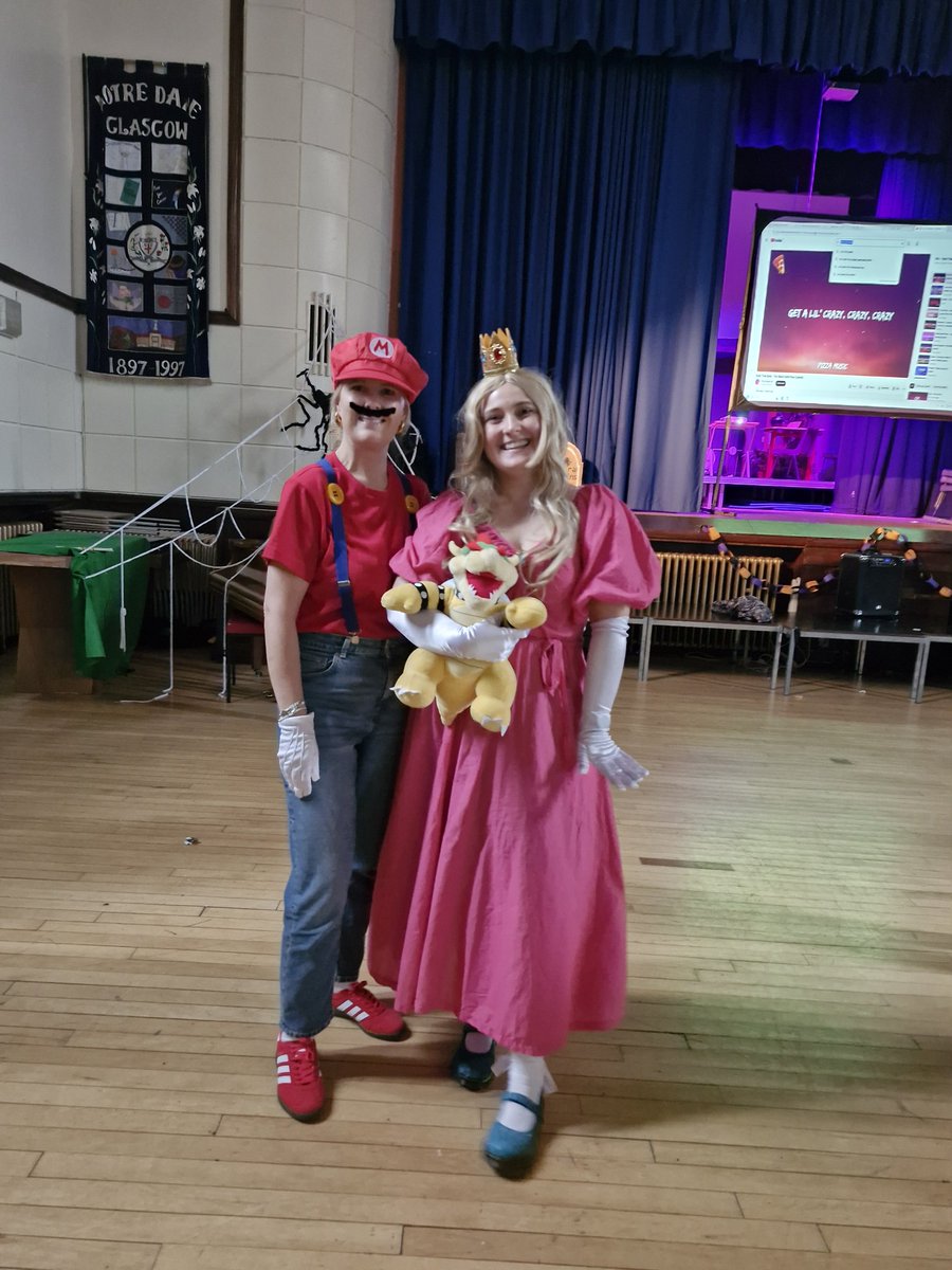 Mrs Hamilton tweet media