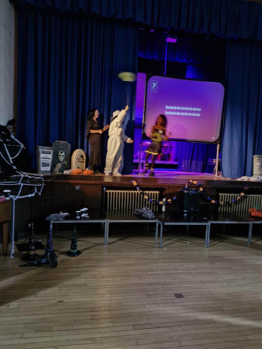 Mrs Hamilton tweet media