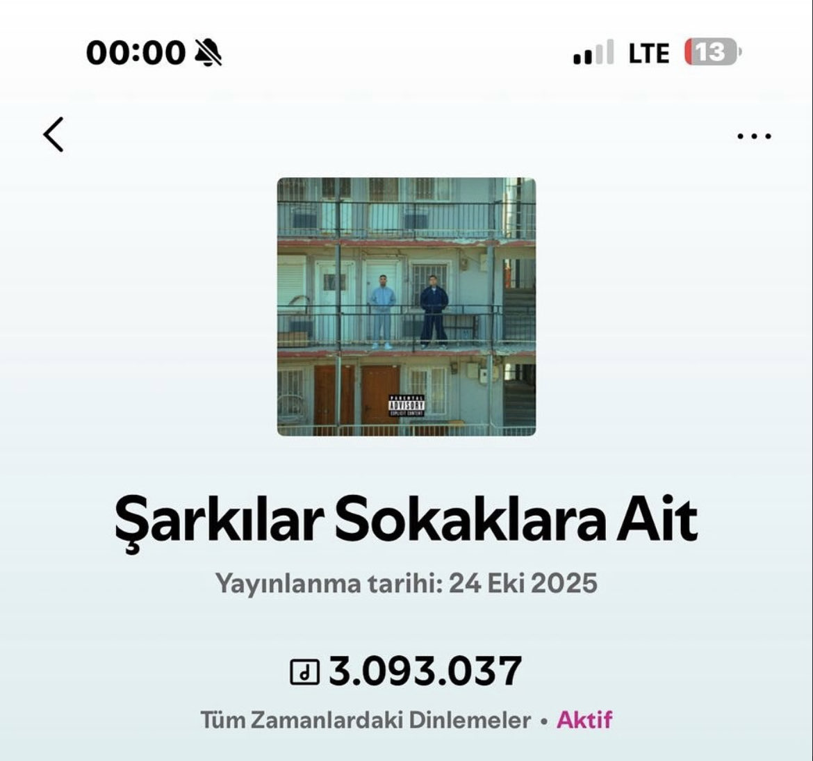 berktuem's tweet image. 🚨
Botla değil,
Şarkılar Sokaklara Ait Spotify’da 1 günde 3 milyon dinlenmeyi geçerek Türkiye rekoru kırdı.