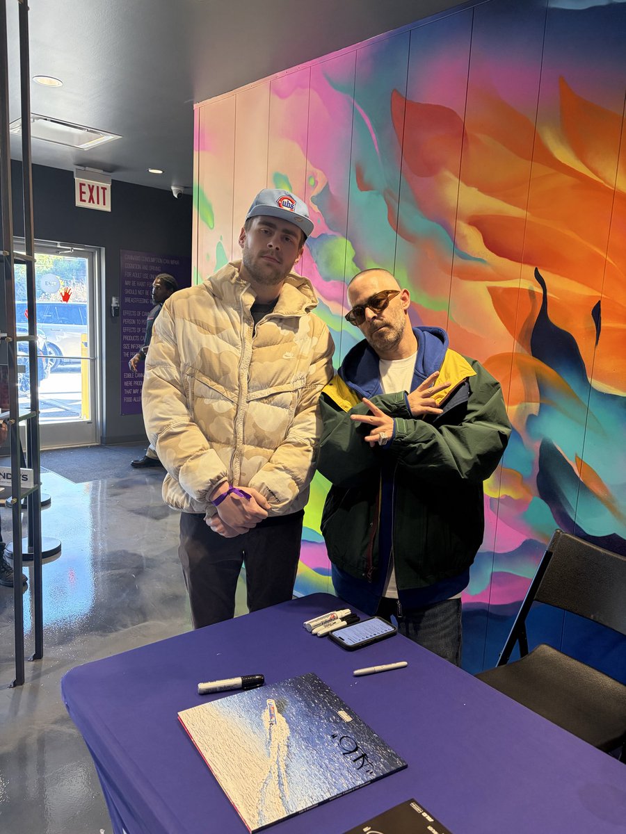 dylan_quist's tweet image. Got to meet the GOAT @Alchemist again! Got Alfredo 2 and Life is Beautiful signed!