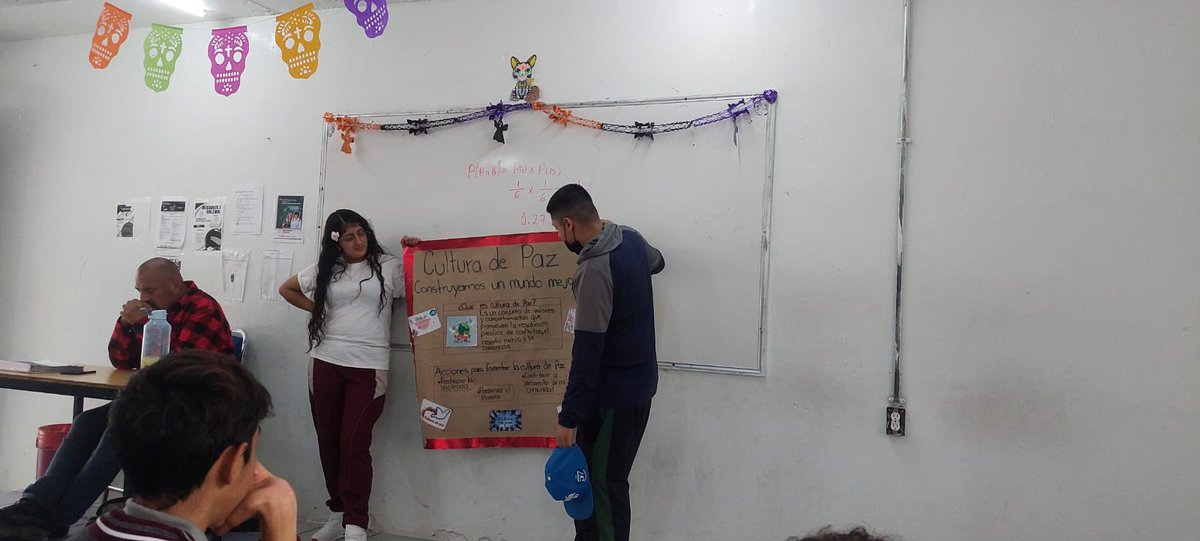 ConalepNauc2's tweet photo. Jóvenes por la paz, impartiendo platica a compañeros sobre la construcción de paz, valores y solución de conflictos.                                                                             @Margarita Rocío 
#ApasionadamenteCONALEP
#OrgullosamenteCONALEP
#ElPoderDeServir https://t.co/U4i13sCoZz