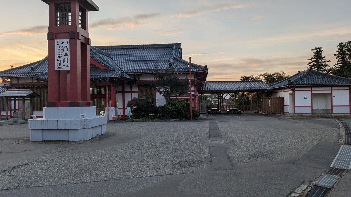 mjet54863's tweet photo. 朝散歩…息が白いような。寒いです。 https://t.co/I8NgxKD9HQ