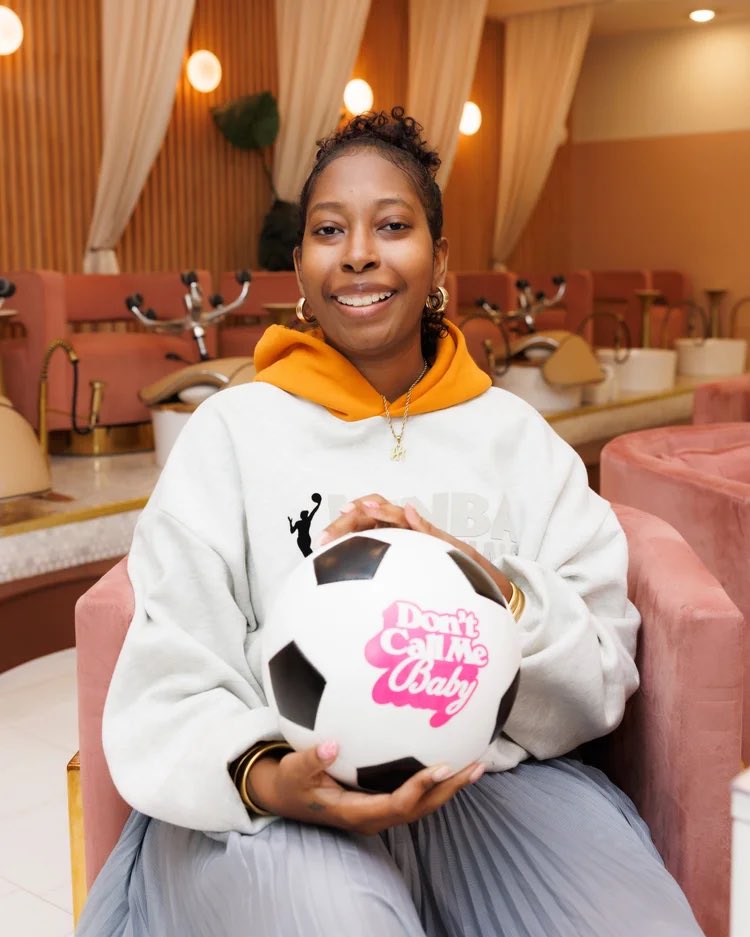 We had such a good time during our launch weekend in Brooklyn! On day one we joined <a href="/_BrooklynFCw/">Brooklyn Football Club W</a> for their Pink Game tailgate and on day two, we had an intimate gathering as we celebrated the launch of our brand! ✨ Read more on our website 🩷

dontcallmebaby.club/playbook/dont-…