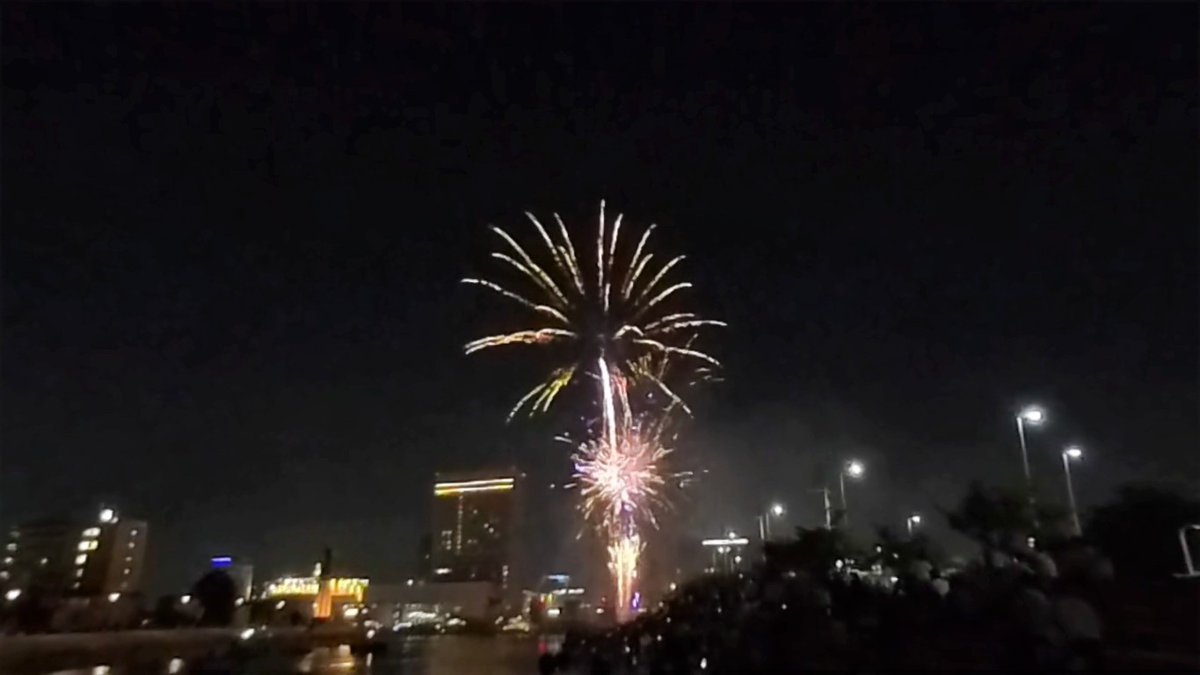 究極の美◼️蔵から夜空一面に美しい花火のような見事な漆塗りの香壺？入れ物が出て来た 究極の美◼️蔵から夜空一面に美しい花火のような見事な