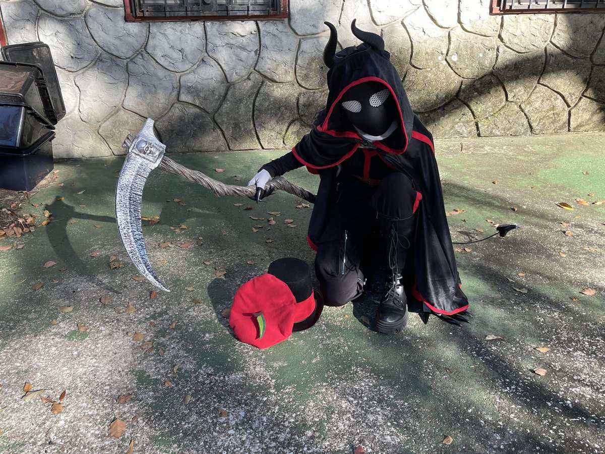 now_extrem73760's tweet image. AND NOW I WOULD LIKE TO PROUDLY PRESENT MY BADBOYHALO COSPLAY FULLY COMPLETE! 🎉

Happy halloween ghosties #badboyhalofanart #badboyhalo