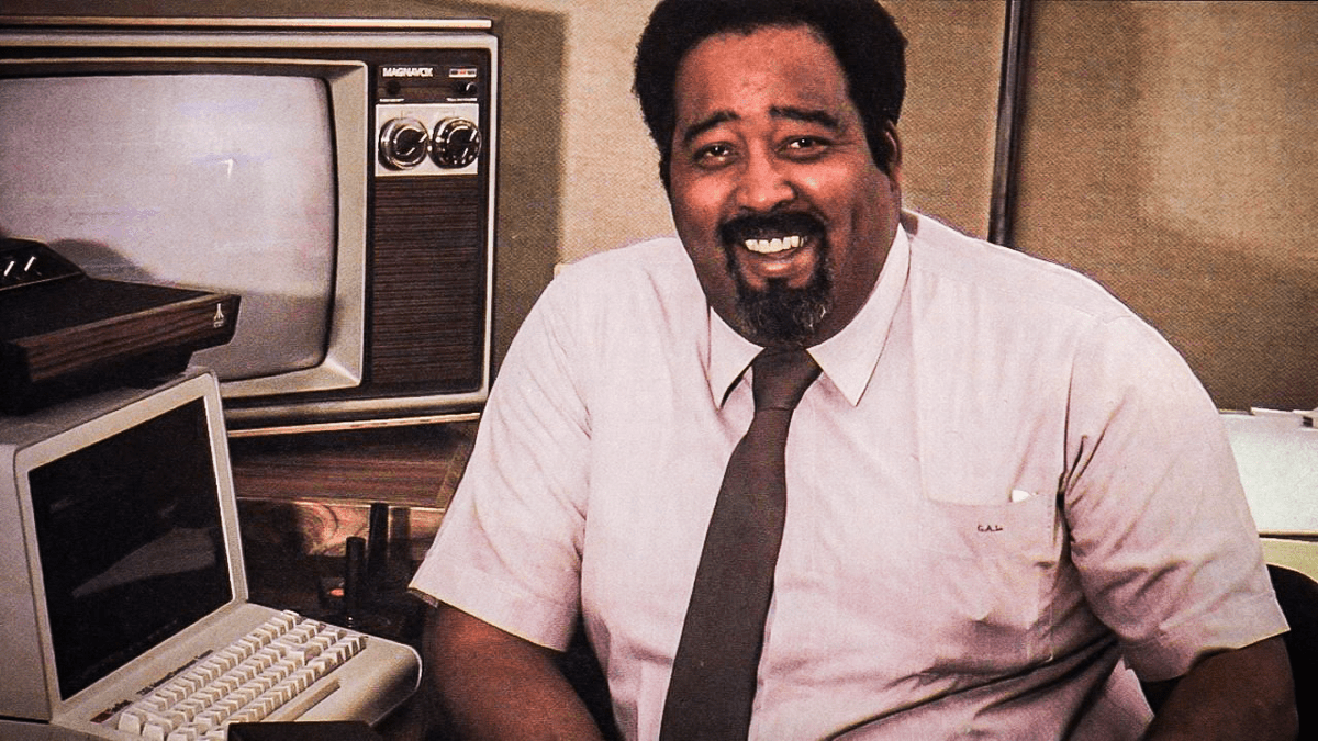 quartercade's tweet photo. Recognize this guy?

His name is Jerry Lawson. He's the "father of the game cartridge." He was the lead developer of the first video game console that was cartridge-based. 

#gaminghistory #quartercade https://t.co/TmQHqtaKGq