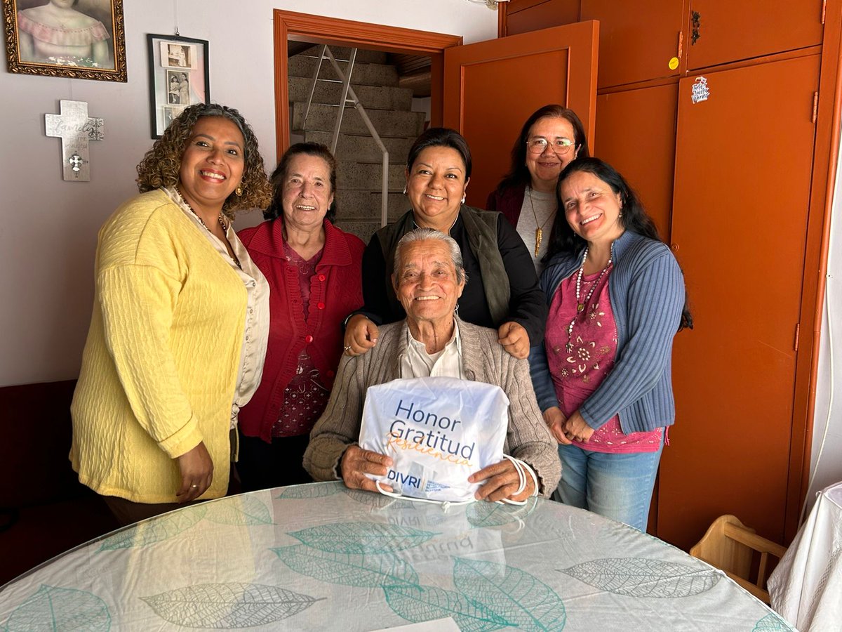 #AcabaDePasar La <a href="/divriveteranos/">Dirección de Veteranos y Rehabilitación Inclusiva</a> sigue llevando bienestar a los veteranos colombianos sobrevivientes de la Guerra de Corea, que se llevó a cabo a principios de los años 50. Este viernes los afortunados fueron Guillermo Rodríguez, Álvaro Sánchez Ortiz y Alcibiades Bernal.