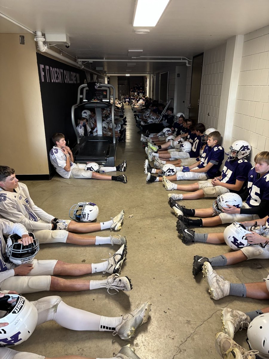 The annual pumpkin bowl is about ready to begin go Huskies!! I’m just gonna put some on💪🏻🏈