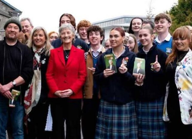 ReadaCronin's tweet photo. Polling stations are now closed. So grateful to everyone who opened their doors, shared their hopes, stood with us throughout this campaign and voted today.

Politics is about people - and ye have been inspiring. 

Go raibh míle maith agaibh.

Catherine Connolly Abú 💚 https://t.co/zMSwgG8xID