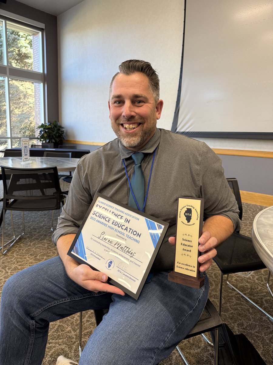 Steve Matthies <a href="/ILSciTeaching/">Illinois Science Teaching Association</a> 2025 high school teacher of the year! <a href="/StCharlesD303/">School District 303</a>