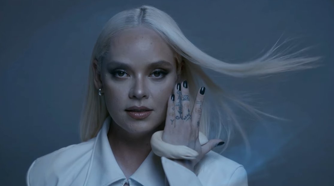 Lorena Simpson, ícone da música eletrônica dos anos 2000, se une a Wanessa Camargo na nova faixa "Dark Temptation". A colaboração inédita reúne duas das vozes mais expressivas do Brasil em uma canção que aborda dualidade, autoconhecimento e liberdade.

🔗found.ee/DarkTemptation