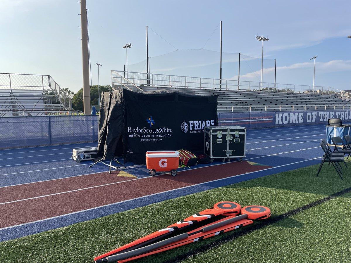 FriarsAT's tweet photo. #KinematicFamily on display on both sidelines last night. Our #SidelinER Pro displaying BSW logos while @TCATrojans SidelinER Air had Medical City logos on it. Game was well covered! #AT4ALL @KinematicCo_ https://t.co/CkZAJRmHY5