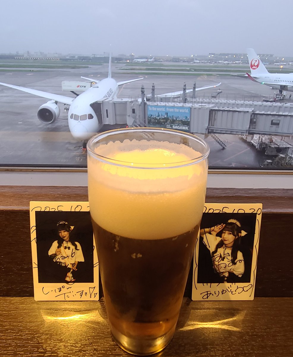 kohran1121's tweet image. -ヲタ起動、博多へ飛ぶ-
今日は、博多のハイタッチ会。
推しの生誕祭前に会って話ができてハイタッチ!
最高かよ🎵
出発前にラウンジで
「凪サンキュー」
マイドレ界隈の方々、寒いですが所沢で凪沙さんに熱いコールをお願いします🙇⤵️
#MyDresscode
#松倉凪沙
#凪沙さんしか勝たん