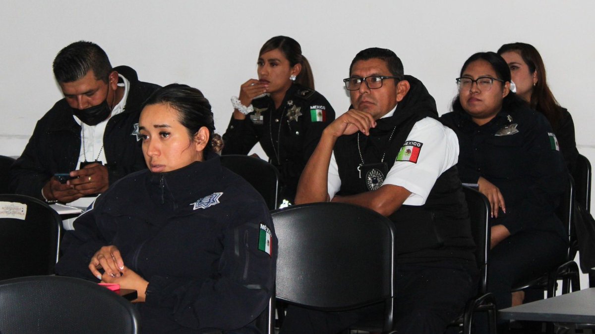 👮🏻👮🏻‍♀️ La Universidad de la Policía del Estado de Sonora impartió la capacitación “Investigación del Delito” al personal de la #SSPPC.

💪🏻 Se fortalecieron las capacidades en la aplicación de técnicas y procedimientos especializados para la investigación del delito.
