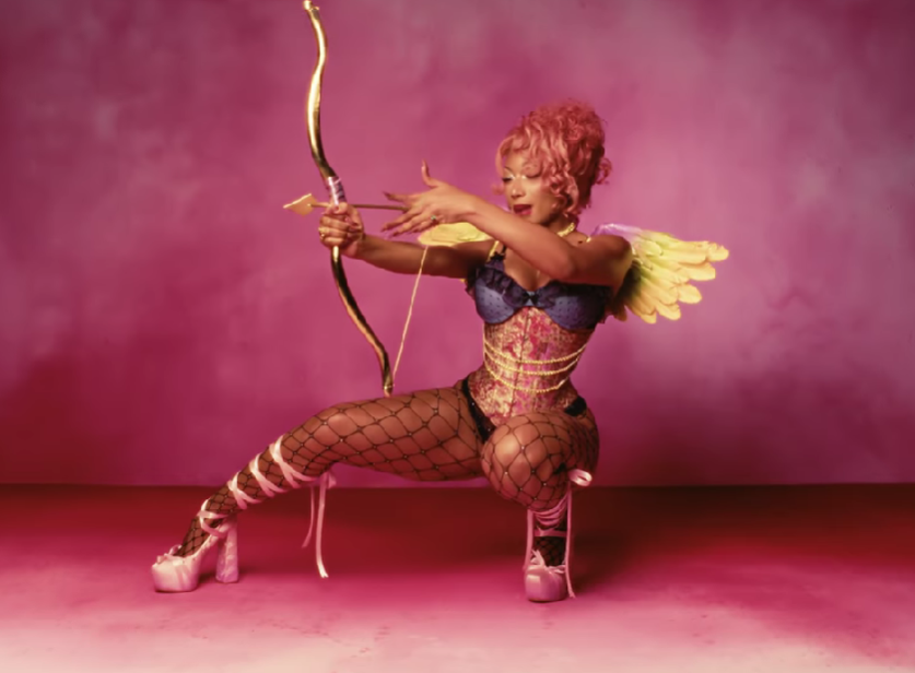 Com sample do clássico R&amp;B "Kissin You", de Total, o novo single de Megan Thee Stallion, ‘‘Lover Girl’’ é uma declaração de amor para Klay Thompson.

🔗megantheestallion.lnk.to/LOVERGIRLYP