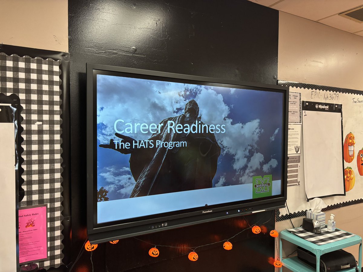 MUHATSProgram's tweet image. HATS hosting a Career Readiness workshop at Buffalo Middle School - Wayne County, West Virginia for CFWV College Application and Exploration Week! #TRIOWorks