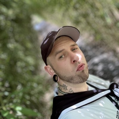 SneakerTyp's tweet photo. #NeuesProfilbild https://t.co/f4fBq9f6nD