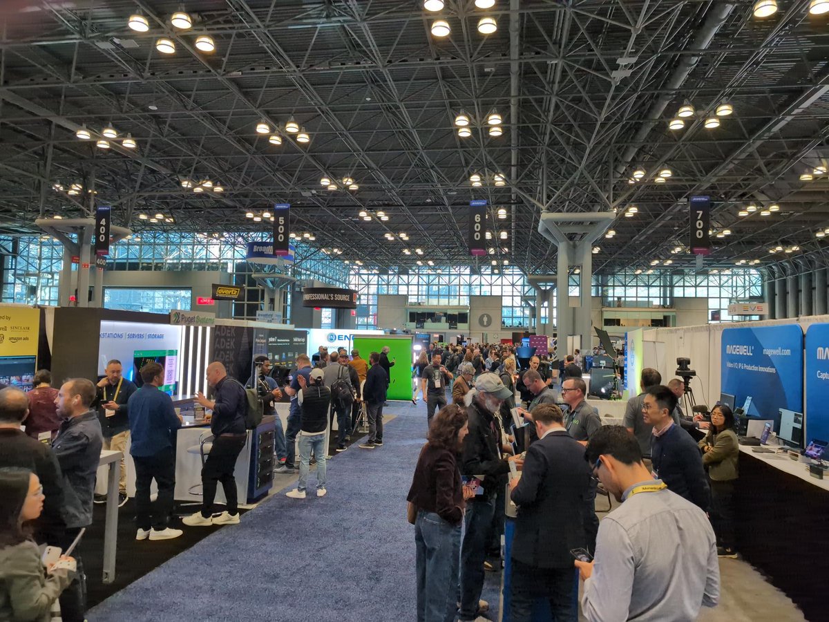 Applied_tweets's tweet image. Paul Stechly and Paul Roeser scoped out NAB Show New York 2025 earlier this week, and their feedback?🎥 
It was a busy and inspiring week for everyone at the show! 💡

#NABShowNY #AppliedElectronics #Vizrt #BroadcastInnovation #LiveProduction #MediaTechnology