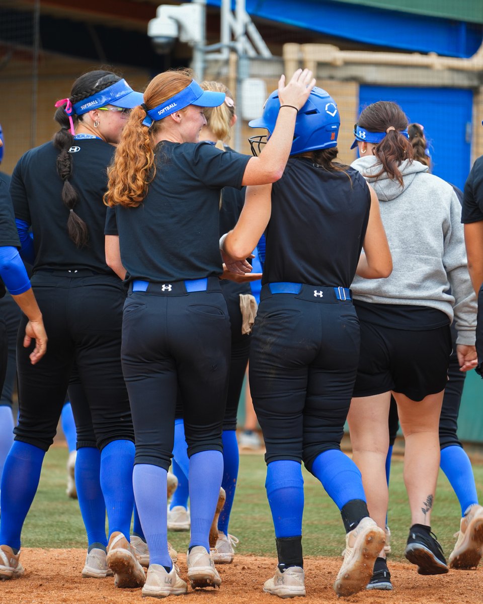 UTA Softball tweet media