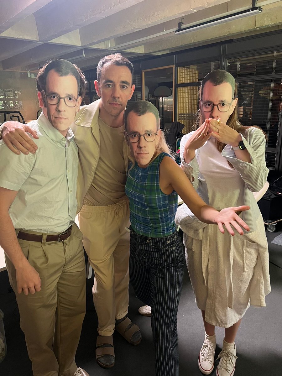 Pantomima Full tweet media