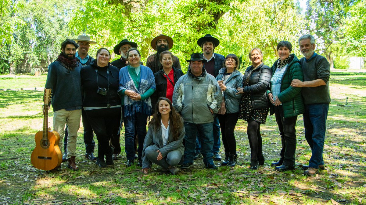 crespial's tweet image. #Chile #PCI #CRESPIAL
El Canto a lo Poeta sigue vivo 
Cantores y cantoras del Maule se reunieron en “Entonaciones del Maule” para reflexionar sobre su tradición y fortalecer su salvaguardia.
Un canto que une memoria, poesía y comunidad.
patrimonioinmaterial.gob.cl/noticias/enton…
#PatrimonioVivo…