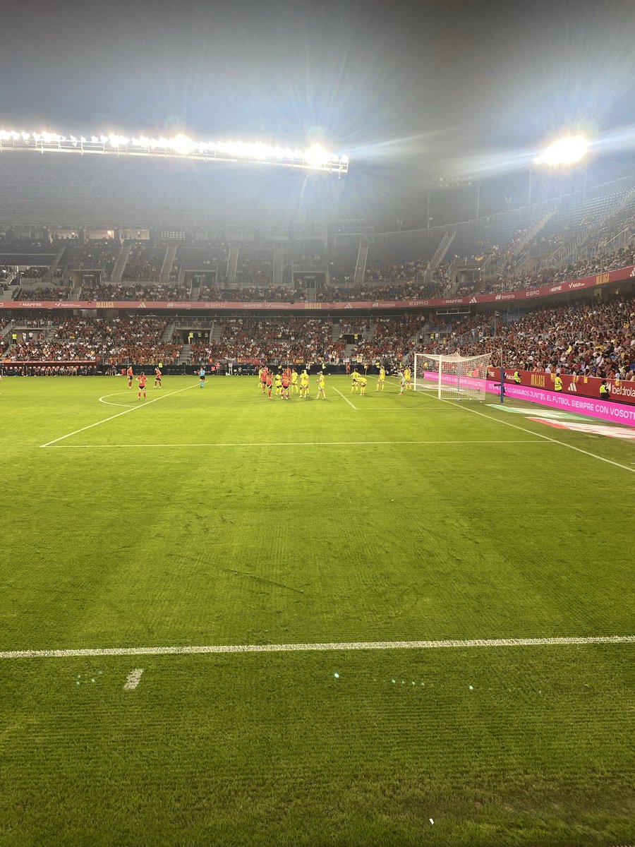 Can confirm that fifa 26 is realistic and Claudia Pina is the best player in the world🐐