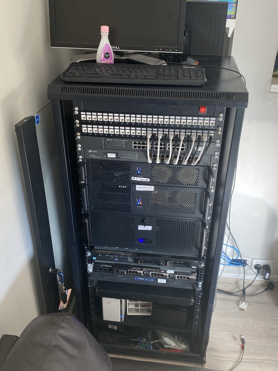 homelabnetworks's tweet image. My complete home network and server rack set up.. for now 
Couple of server builds in the works