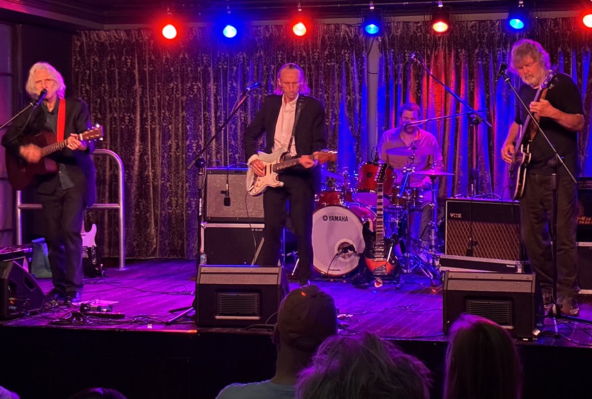 DogTrumpetNet's tweet image. A great night at Royal Hotel Nundah
Thank you to everyone !
See you tonight at Nimbin Roots Fest