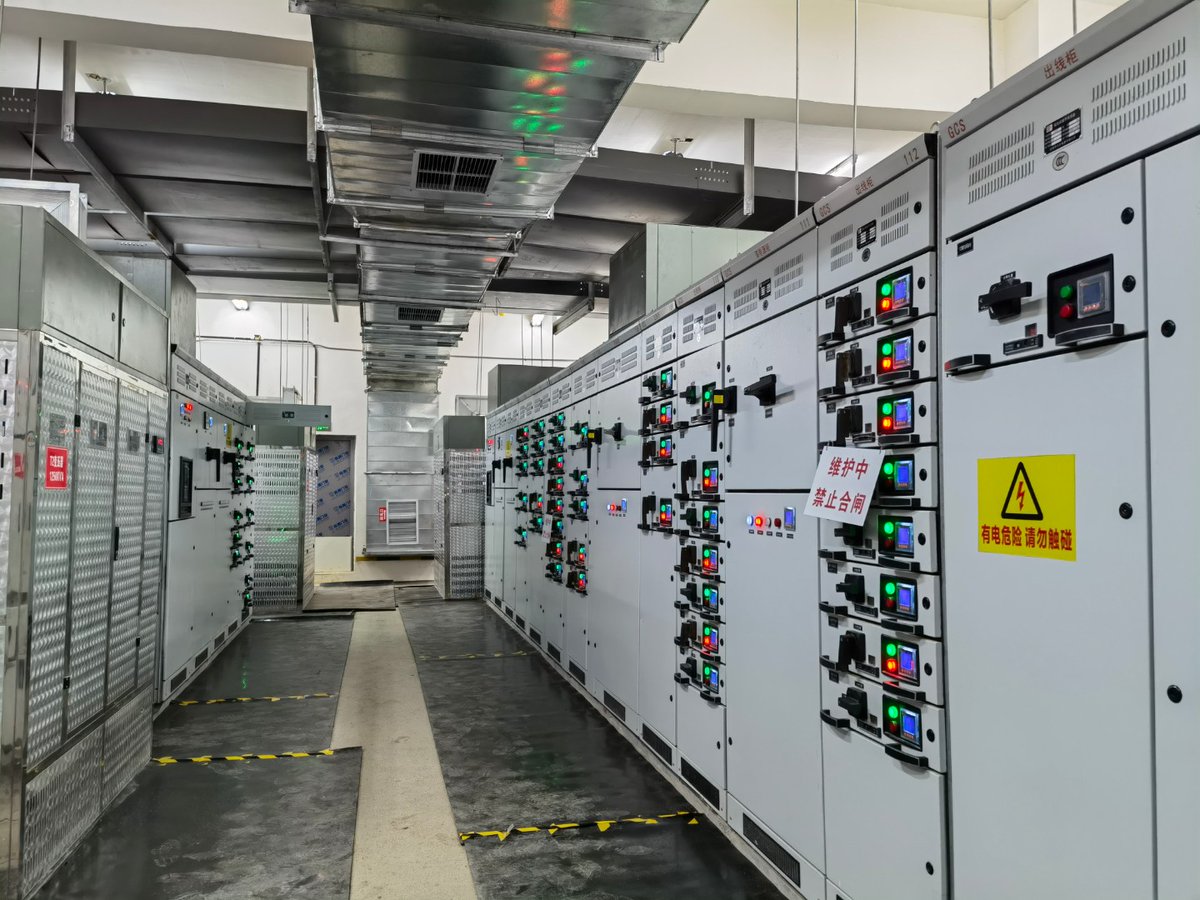 north_powertech's tweet image. Compact and efficient — our distribution boxes are designed for safety, durability, and easy installation in all environments.  #DistributionBox #ElectricalPanel #SafePower #North #fyp