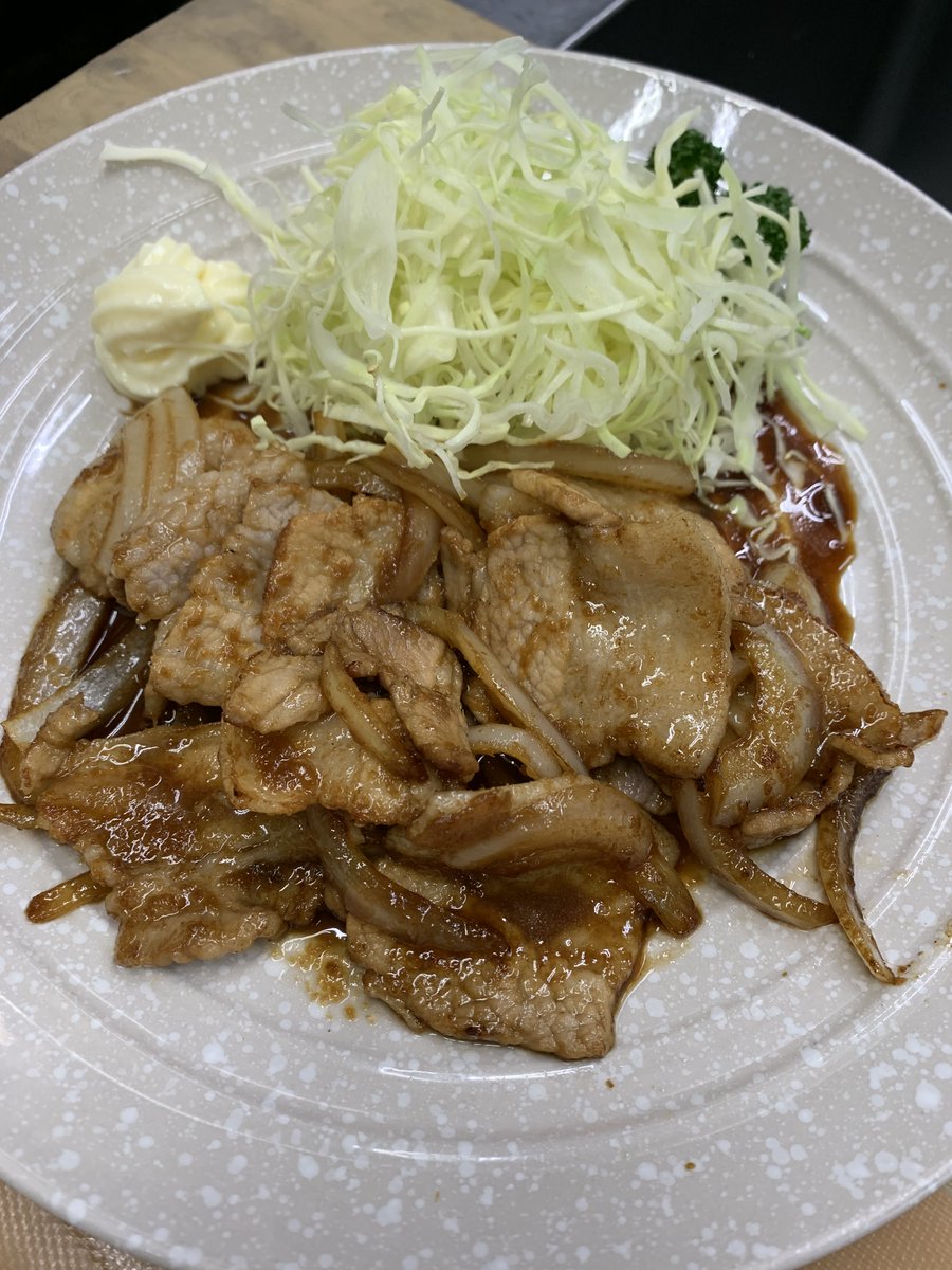 おはようございます
土曜日ですね😊

＃週末サウナ のはじまりです🤗

＃サウナ ＃水風呂 ＃不感温度泉 に
旨い ＃サ飯 で一杯やって🤤

一週間の疲れを癒しましょう😘

#新潟米の日
#新米
#新之助
#お米が美味しくなったサウナ
#合わせるのは生姜焼き
#レジェンドゆうさんのアウフグースイベントの日