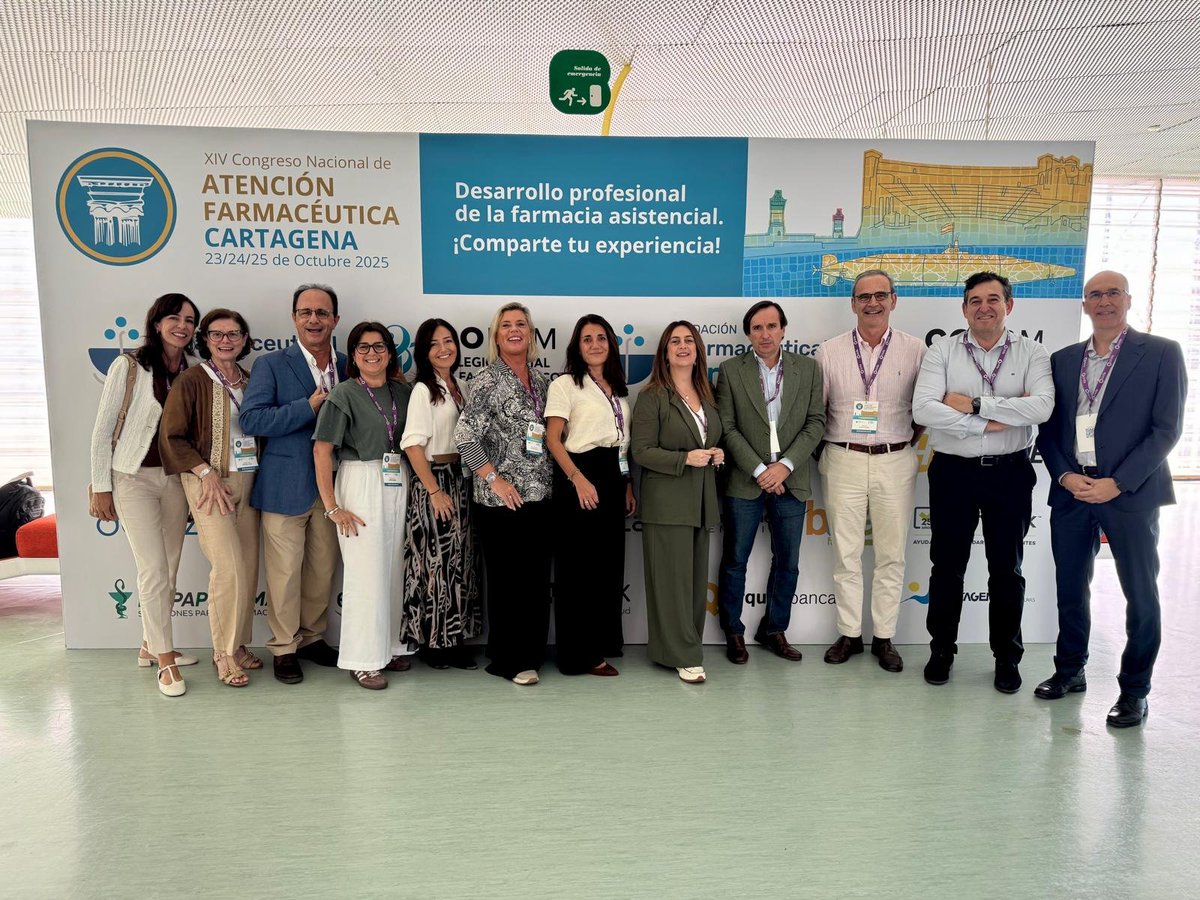 COFCadiz's tweet photo. 👩🏻⚕️ Una gran representación de la farmacia gaditana y de nuestro Colegio, con varios miembros de la Junta de Gobierno, han asistido al #14CongresoAF de @PhCare_es que reúne a compañeros de toda España para abordar las novedades en #farmacia asistencial y atención farmacéutica. https://t.co/3ISTBFOvEK