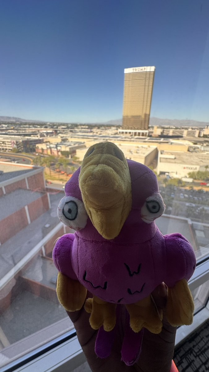 Got my <a href="/boredcloset/">Bored Closet</a> bird just in time for ApeFest @dev_allo