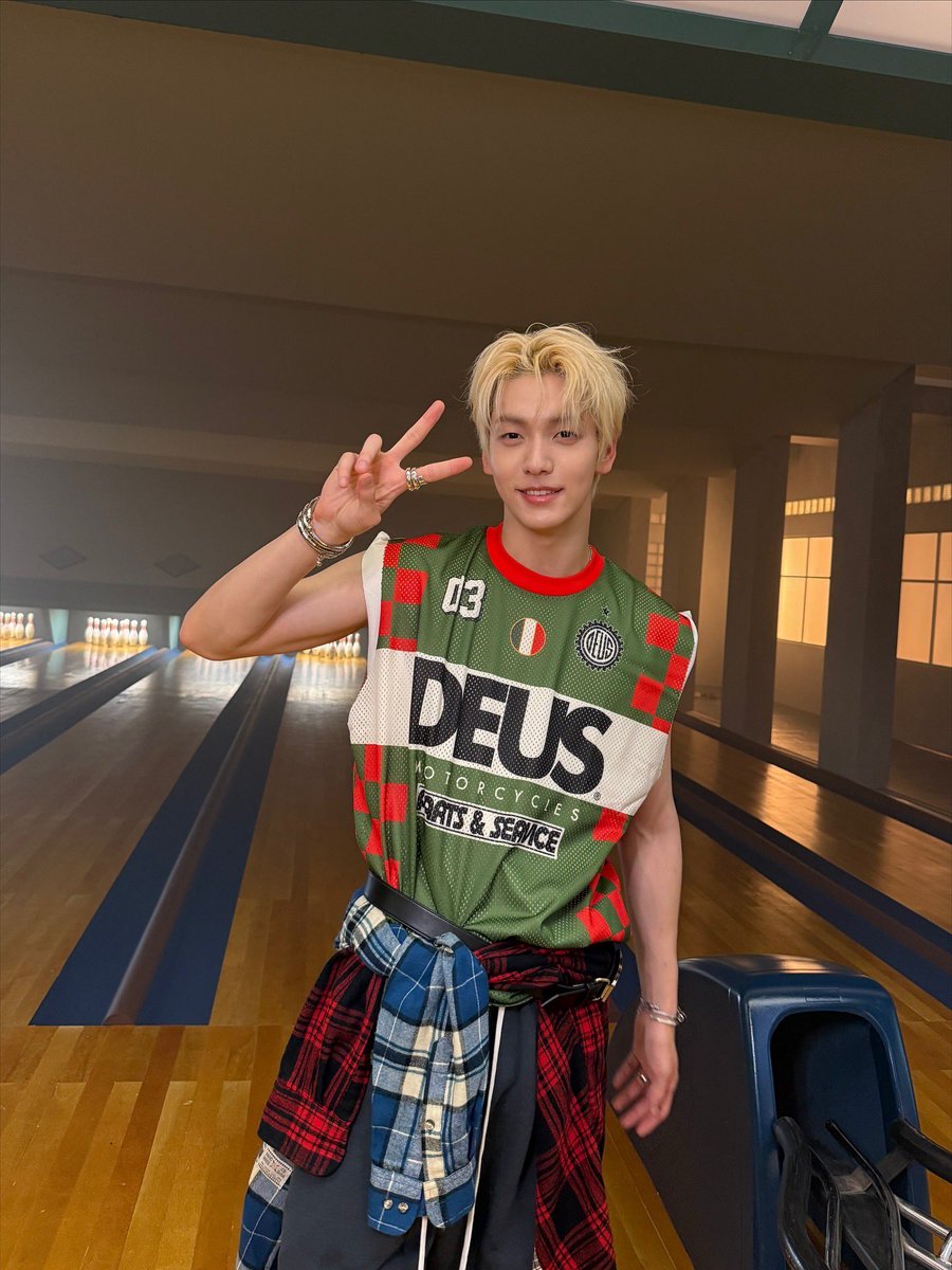 csbshour's tweet image. 