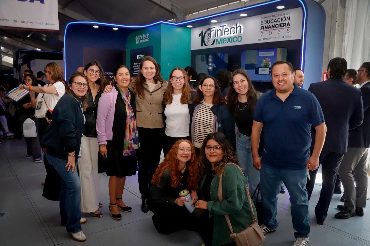 💙 En la Semana Nacional de Educación Financiera #SNEF 2025, nuestro equipo liderado por nuestra directora general, Claudia Núñez Sañudo representa el compromiso, la pasión y la energía que impulsan al ecosistema #FinTech de #México. 🙌

🌟 Cada persona que forma parte de esta