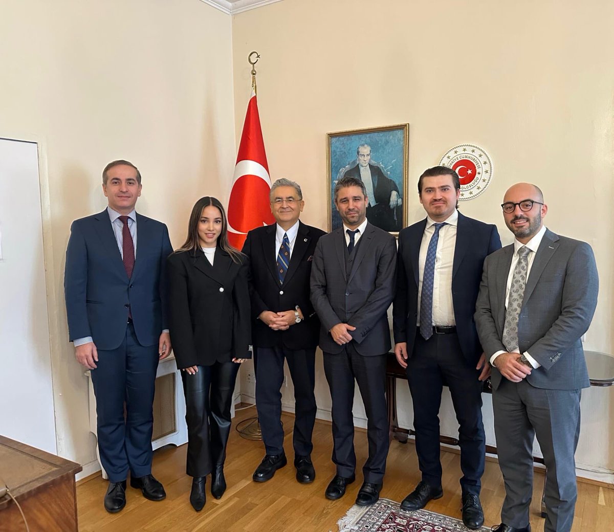 Zeytin-ADR Arabuluculuk Merkezi yetkilileri ziyaretimize geldiler. İngiltere'de yeni bir iç hukuk süreci olarak faaliyete geçen arabuluculuk konusunda vatandaşlarımıza yönelik görüş alışverişinde bulunduk.