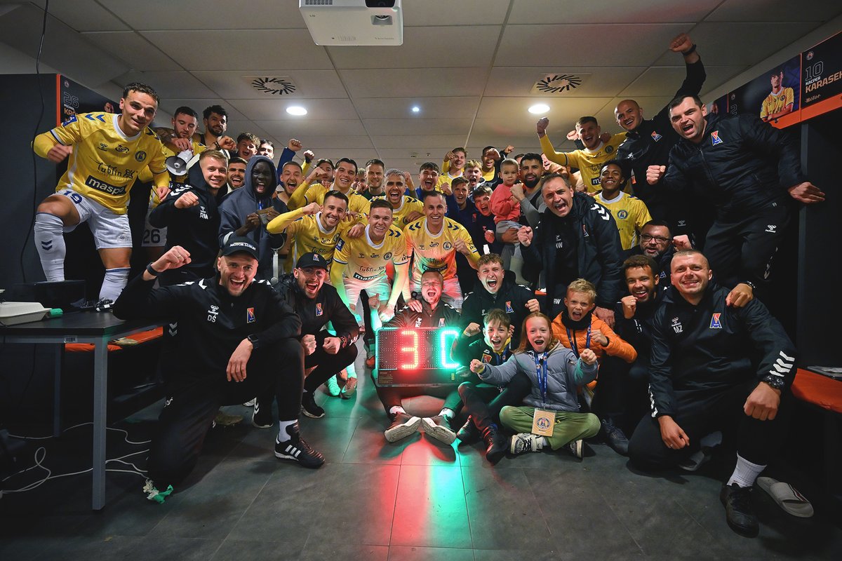 MotorLublin's tweet image. Dobranoc, Motorowcy! 💛🤍💙

DZIĘKUJEMY ZA DZIŚ! 🫡

#MOTWID 3:0