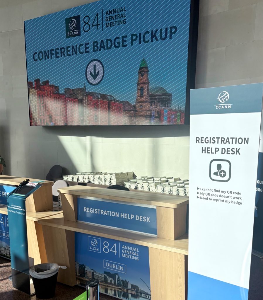 pretty wild to see ENS as an official sponsor at the <a href="/ICANN/">ICANN</a> conference.

global names meet global internet governance 🔥