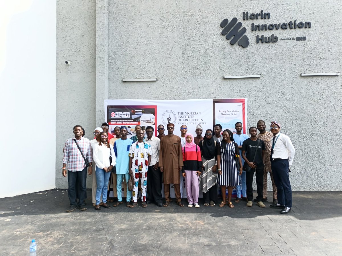 unilorin_archi's tweet image. just architects being architects and looking too sharp on the day 2 of KWAF 1.0 that brought one big kwara archi family together!😎📸🤍
Frame 1 - The NIA KWARA chapter fam.
Frame 2 - The Unilorin Department Archi fam.
Frame 3 - One big Family!
Frame 4 - the Unilorin students fam!