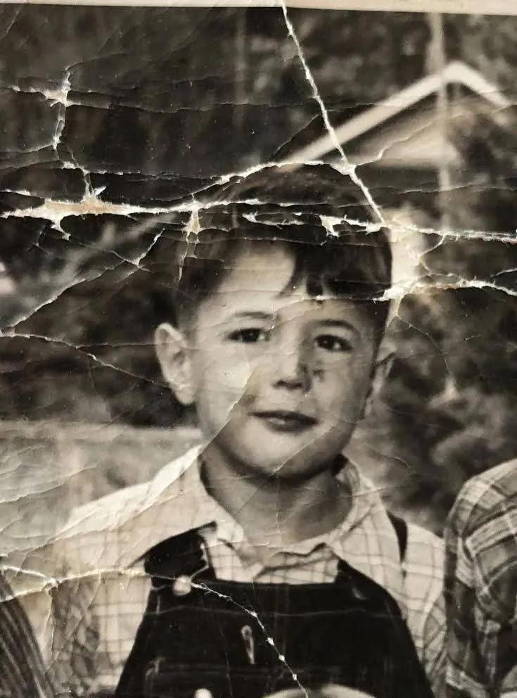 NanoBanana_labs's tweet image. Bring your vintage photos to life! ✨
Copy this prompt and try it in Gemini
1. Open Gemini app
2. Click create image and upload your photo 
3. Paste the prompt below 
4. Generate.
Follow @NanoBanana_labs for more prompts and ideas✨
Prompt:
Ultra-realistic recreation of an old…