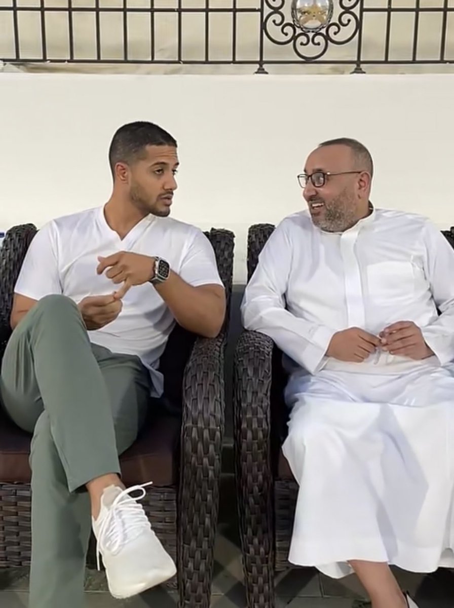 رجوع .. عبدالعزيز العنقري ويزن الشريف 💚
يسبب الرعب لبعض الاذناب ومحبين الفشل  خبرتهم وقرارتهم بتشكل اضافه للتنفيذين