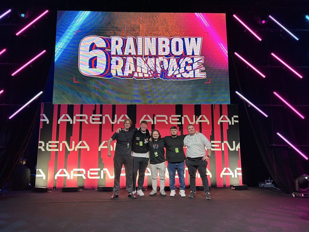 TezqrrR6's tweet photo. @OrgHolyEsports first lan done together lads had a great time. Here’s to many more in the future !! https://t.co/b4YB1x7EYA