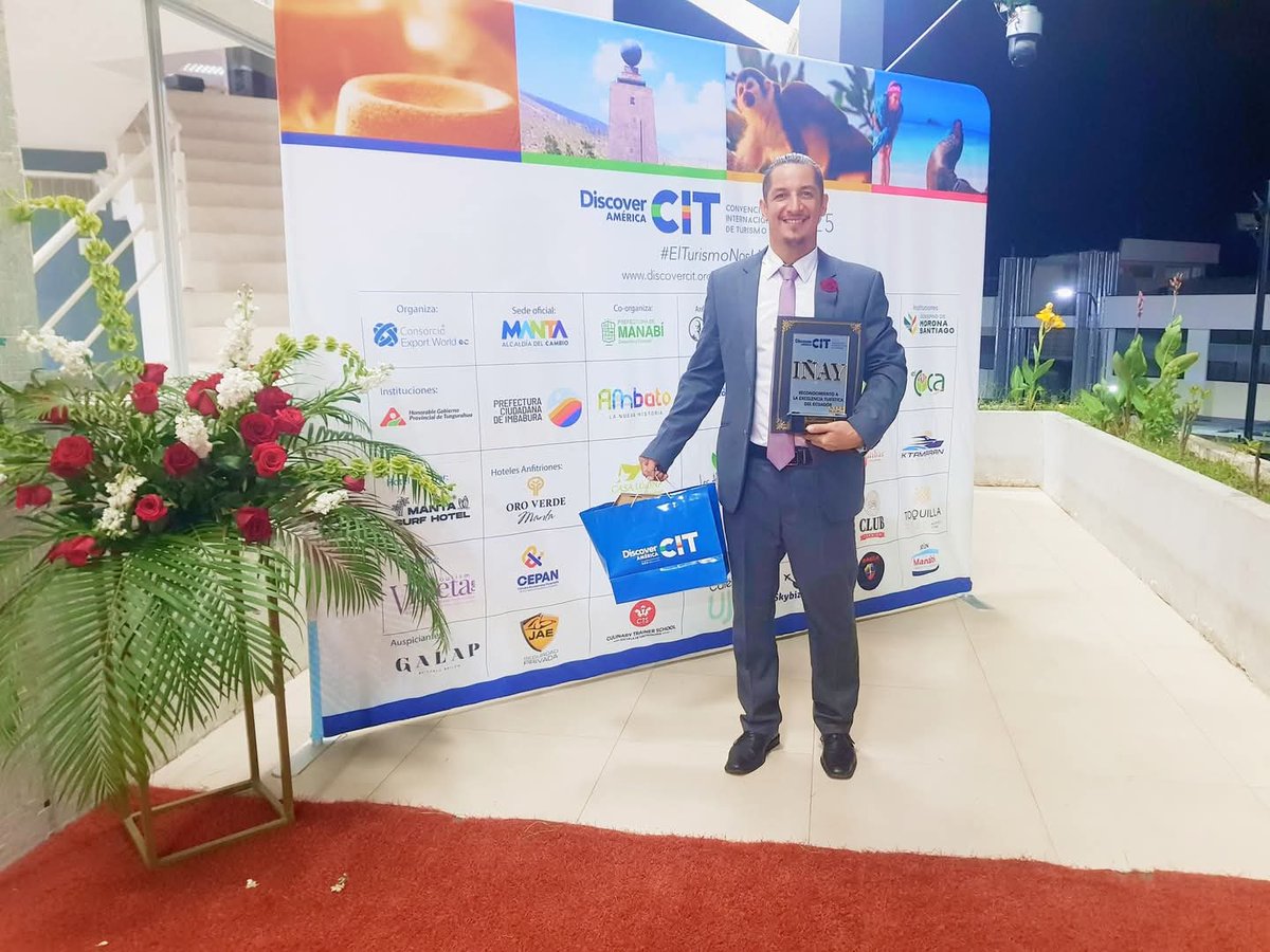 CAPTURLOSRIOS's tweet image. Los Ríos presente en la Convención Internacional de Turismo en Ecaudor  @DiscoverCIT como Representante del Sector Turístico de la Provincia de Los Ríos Wimper Romero  recibió el premio Iñay y el reconocimiento a la Excelencia Turística del Ecuador @RadioLibre9 @FluminenseRADIO